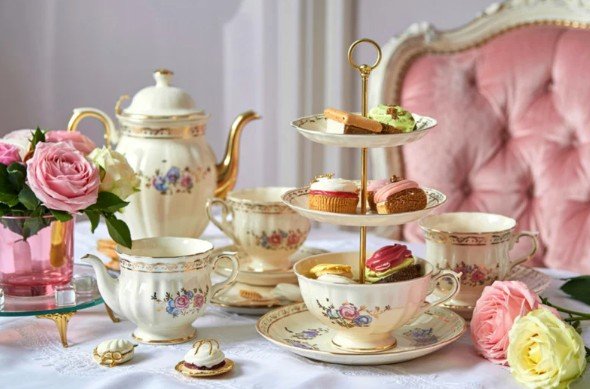 How to Host a Timeless and Elegant Vintage Tea Party Theme