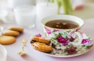 What Is a Vintage Tea Party Theme